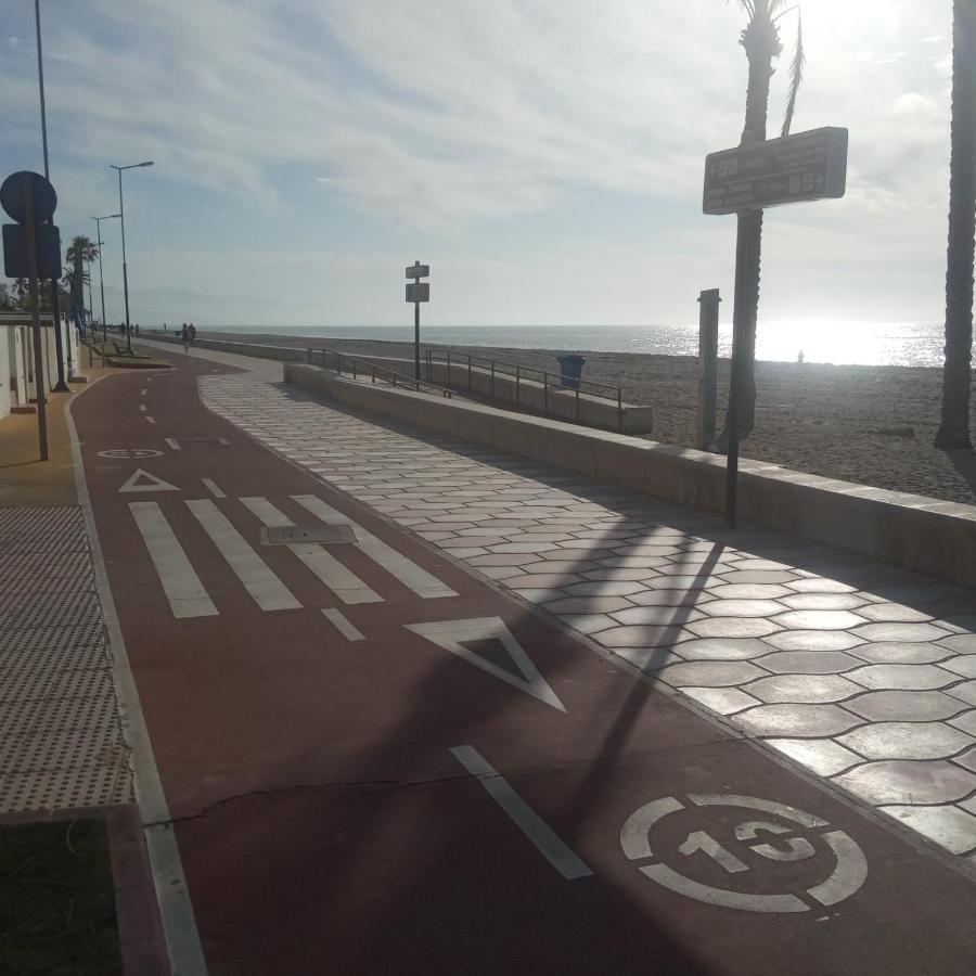 Villa Lagos A 25 Metros Del Mar 滨海罗克塔斯 外观 照片